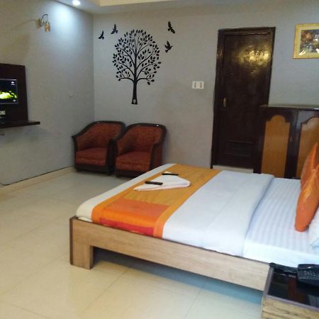 Hotel Samridhi Palace Juhi Bari Eksteriør bilde